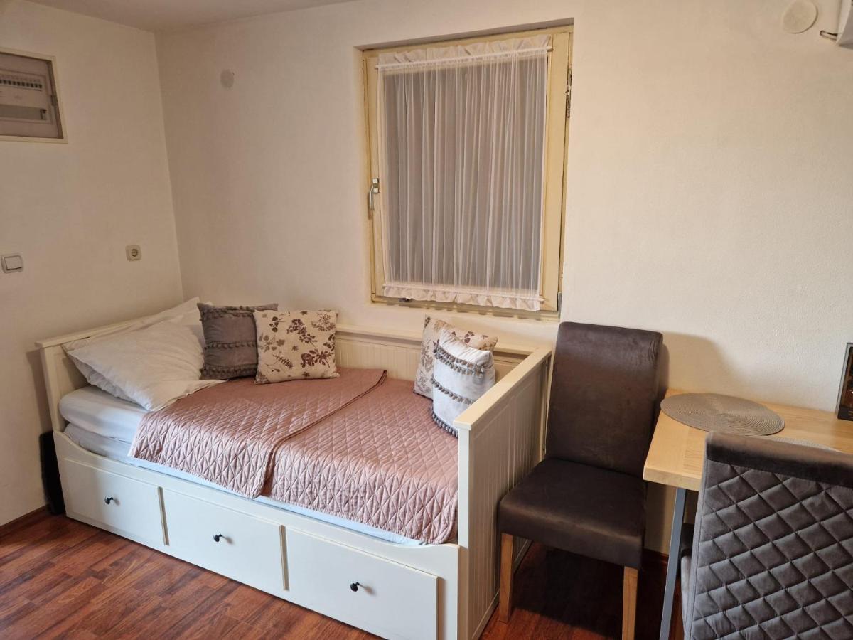 Apartment Misic Rtina Ngoại thất bức ảnh