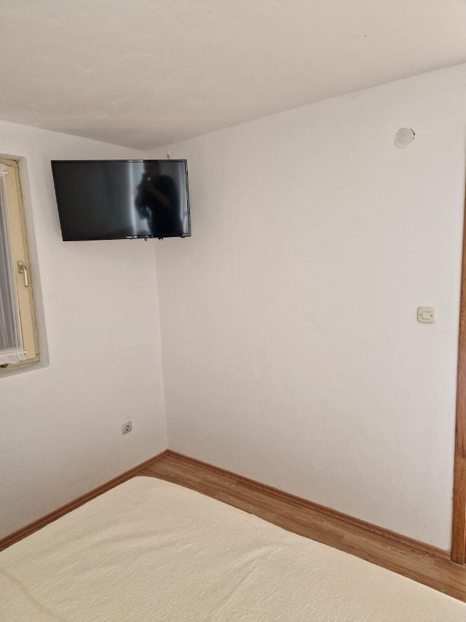 Apartment Misic Rtina Ngoại thất bức ảnh
